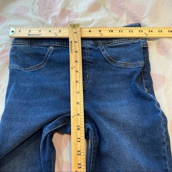 Spanx Pull On Distressed Jean Raw Hem Jegging Dark Wash size Small - Picture 9 of 10
